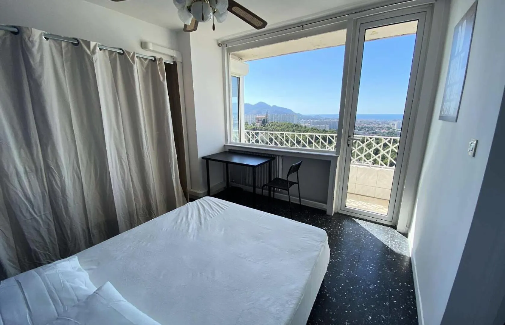 Apartment Residence Rouviere - Grand Appartement Vue Mer Budget Maitrise Mae-9664 Marseille